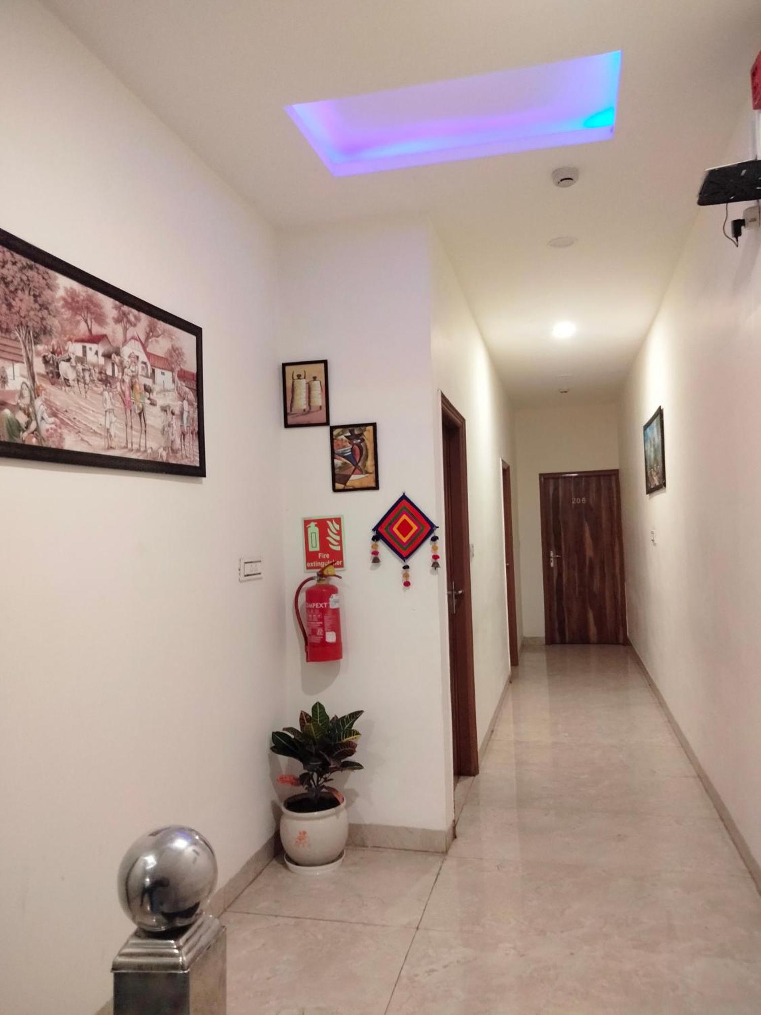 Hotel D Plaza Zirakpur Bagian luar foto