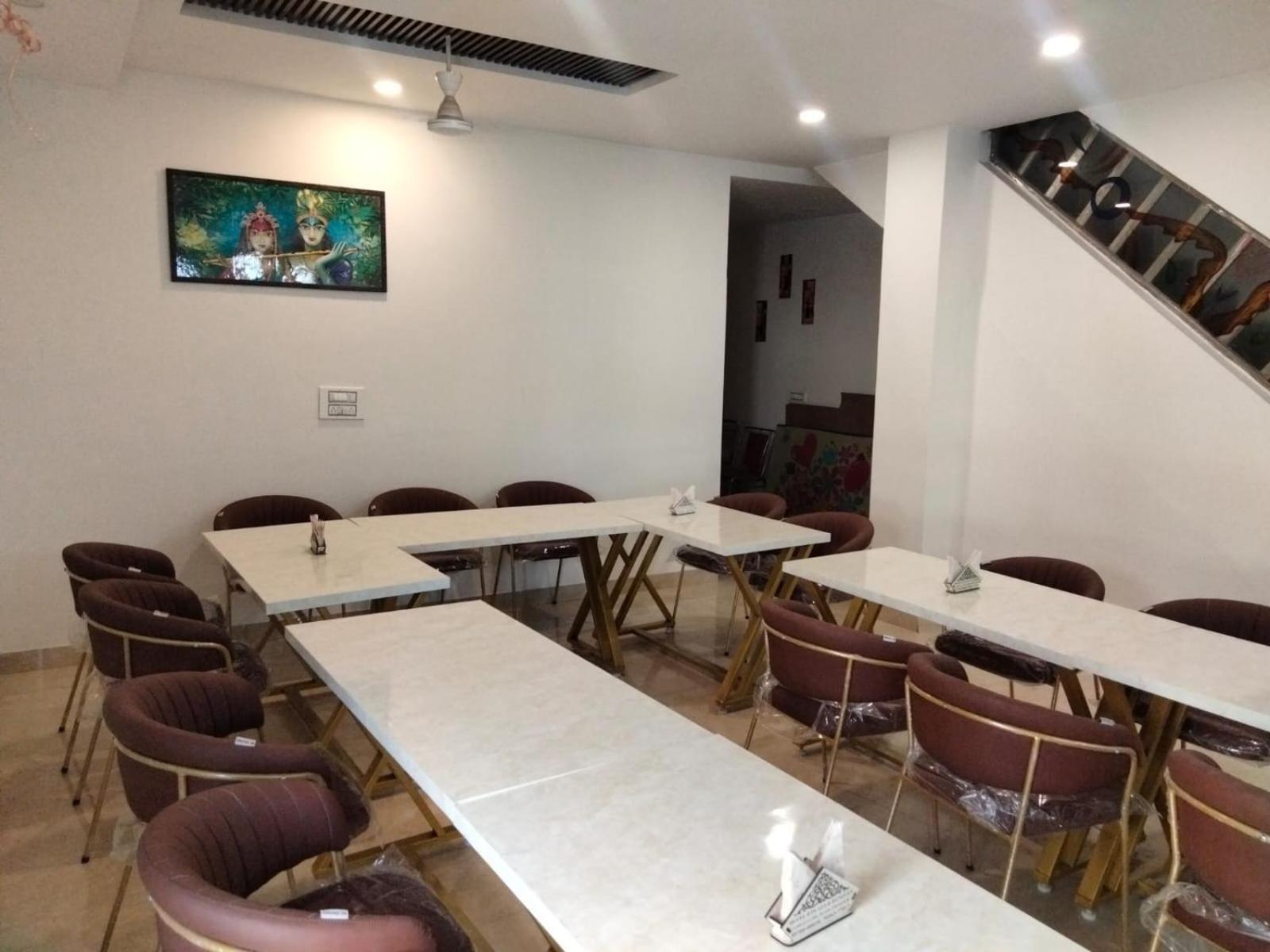 Hotel D Plaza Zirakpur Bagian luar foto