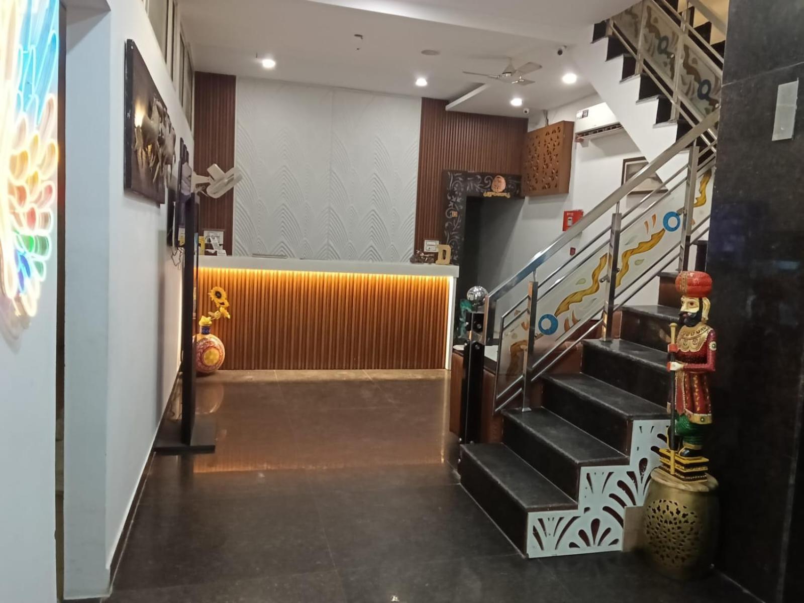 Hotel D Plaza Zirakpur Bagian luar foto